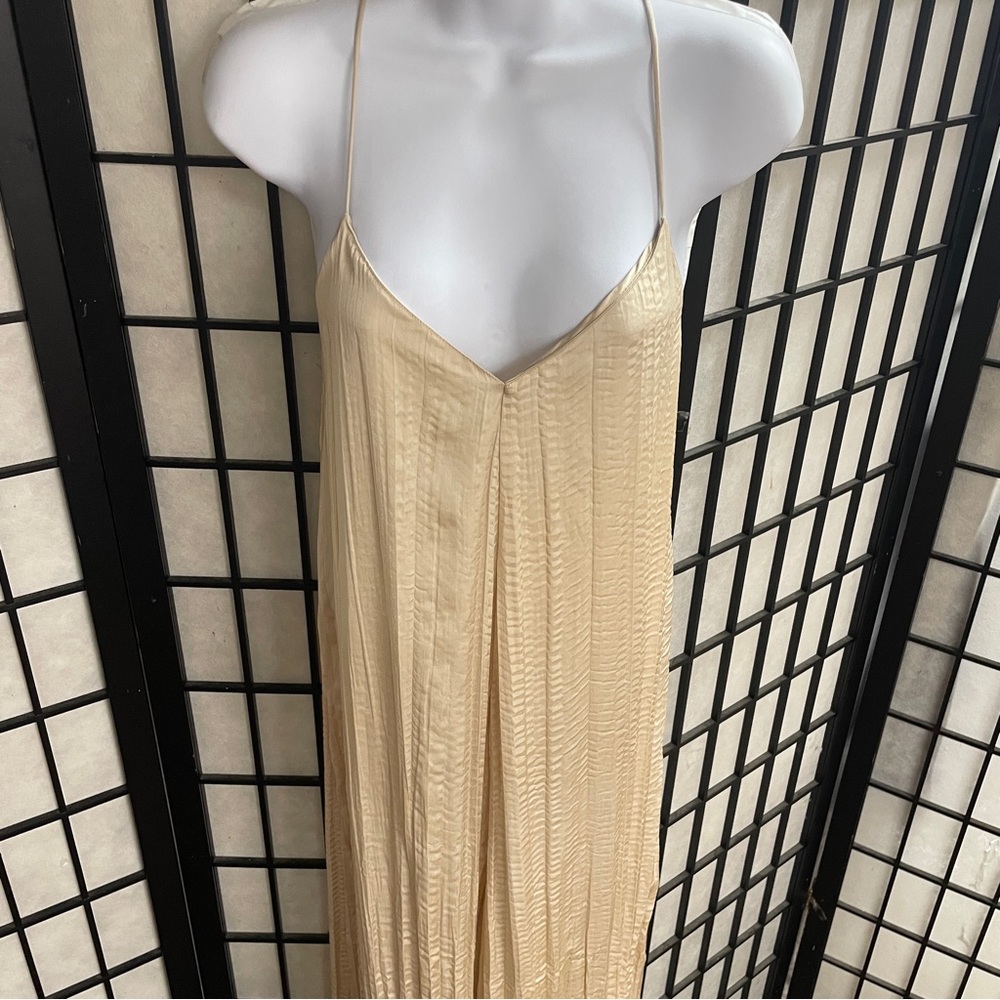 Zara ladies wrinkled satin cream, jumpsuit size large - Picture 2 of 9
